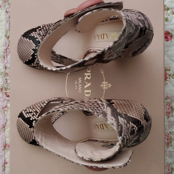 Prada python ankle strap marry jane pumps Calzature Donna Cipria button hot 37 7 - Picture 12 of 16